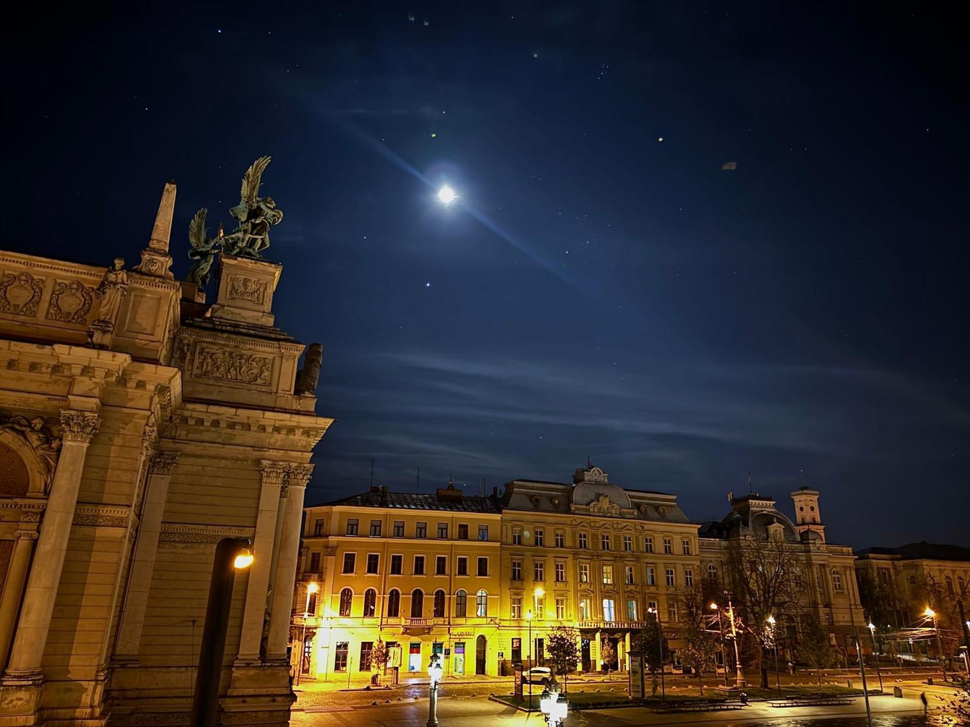 Apartopera Lviv Ngoại thất bức ảnh